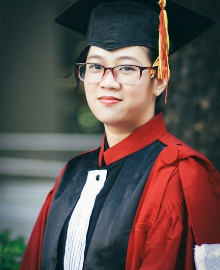 Как надежно купить аттестат во Владивостоке